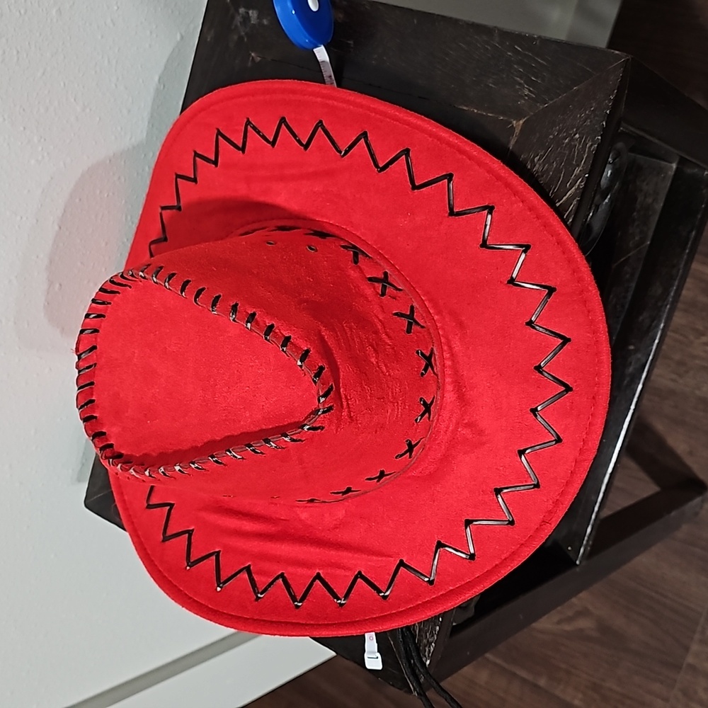 Red Flet Cowboy Hat